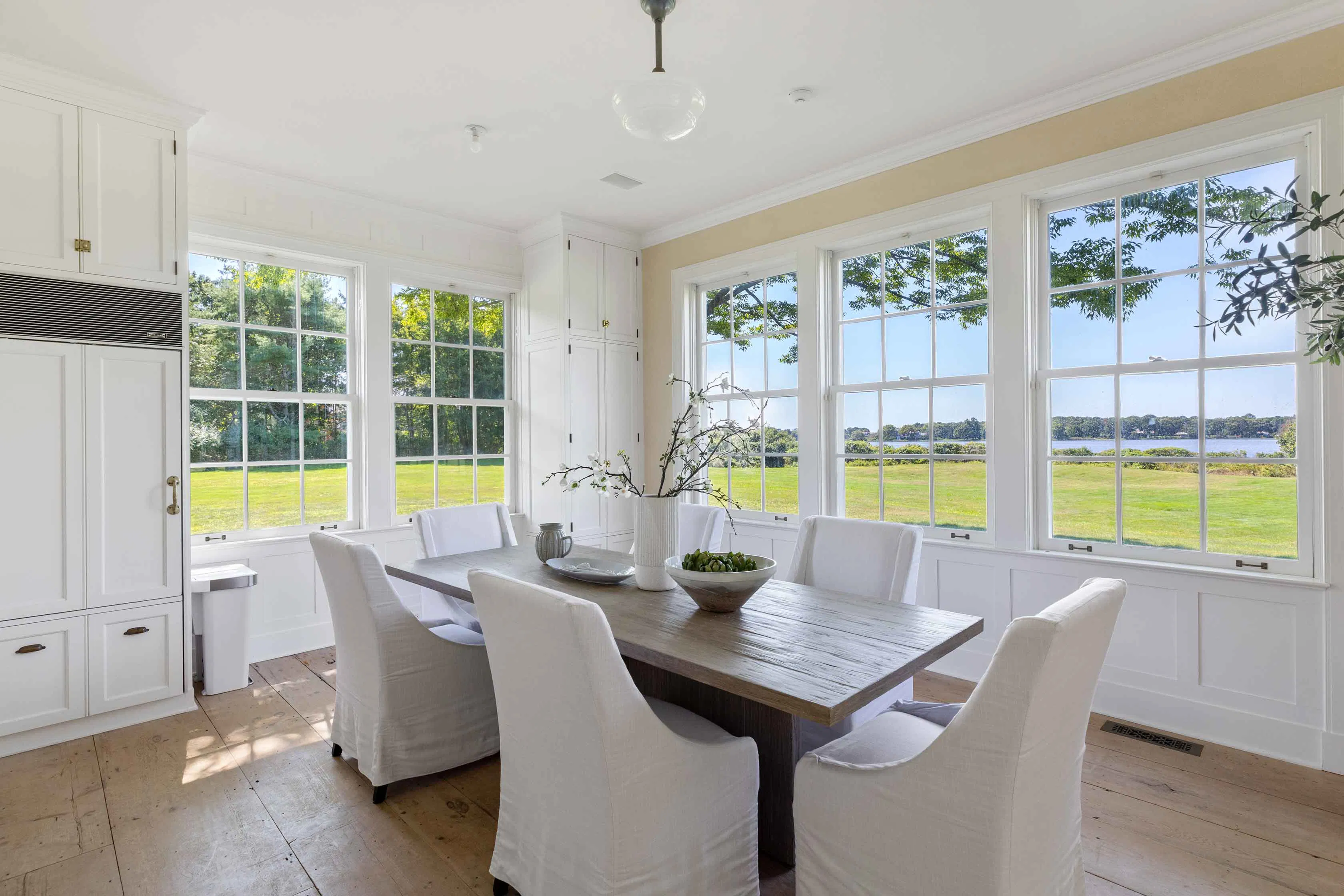 Meridith-Baer-Home-Home-Hamptons-Estate-Transitional-Briar-Patch-Dining-Room